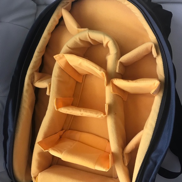 Kata R-103 DSLR camera backpack - Picture 5 of 10